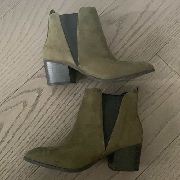 Charlotte Russe Olive Booties size 6 - Picture 6 of 6